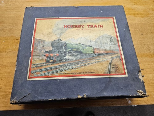 Hornby gauge clockwork train - o,