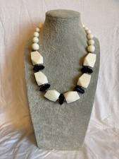 Lola Rose Necklace in White