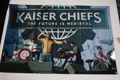 Kaiser chiefs hand signed - kaiser,