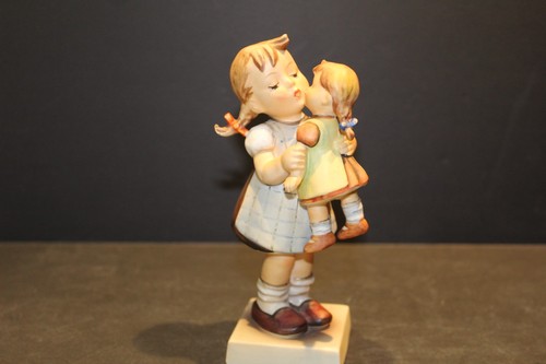 Rare hummel figurine kiss - rare, "kiss