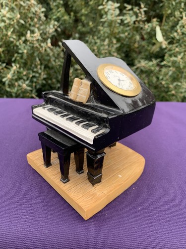 Vintage baby grand - vintage,