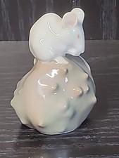 Royal Copenhagen #511 MOUSE ON