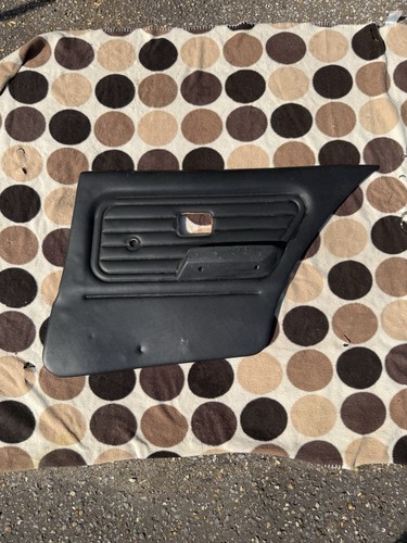 E30 4dr osr black leather - 4dr,