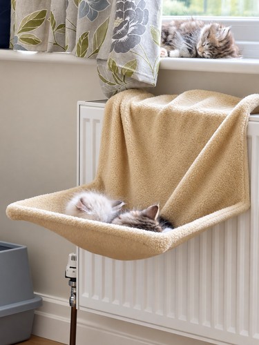 Beige fleece radiator mounted - beige, radiator-mounted