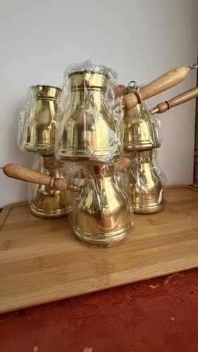 Set brass coffee pots - of,