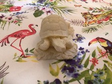 1 X Alabaster Vintage Shaped Tortice White