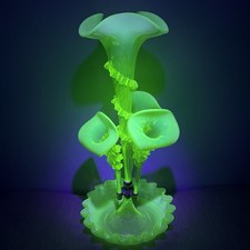 Art Nouveau Uraline Opalescent