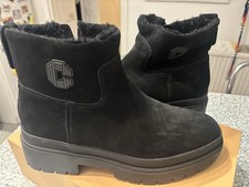 Carvela Black Chunky Ankle Boot Size 7 worn Once. Leather Upper With faux Fur