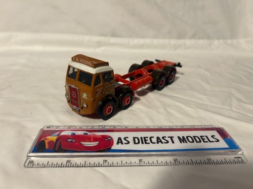 Corgi modern truck heavy - modern,