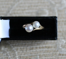 14k Gold Mikimoto double Pearl