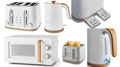 White wood textured scandi - white,