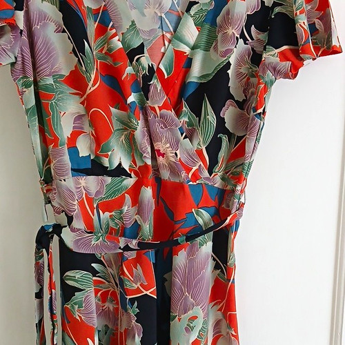 Dorothy perkins floral wrap - perkins,