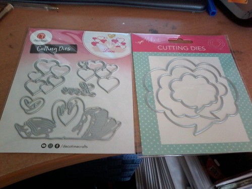 Sale cutting dies - 2x,