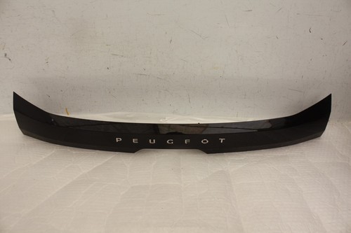 Peugeot 208 tailgate - peugeot,