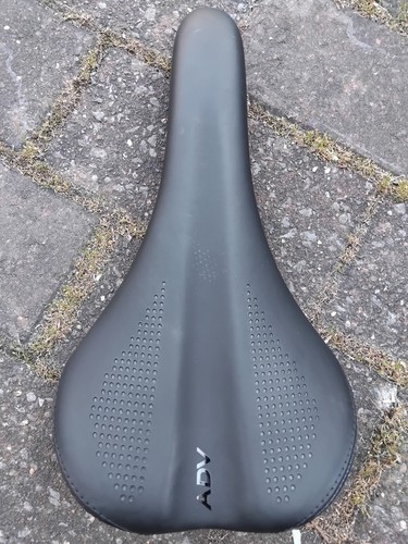 Boardman adv bike - saddle, very