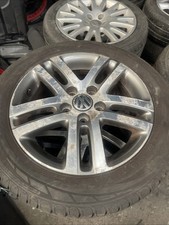 VW Golf alloys 