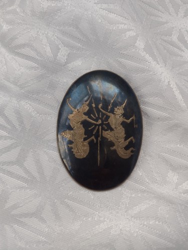 True vintage siam silver - vintage,