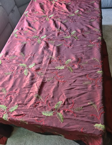 Rectangular red embroidered - rectangular,