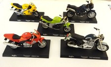 5 x Triumph Maisto Die Cast Motorcycle Models - 1:28 - TT60 - Tiger -Thunderbird