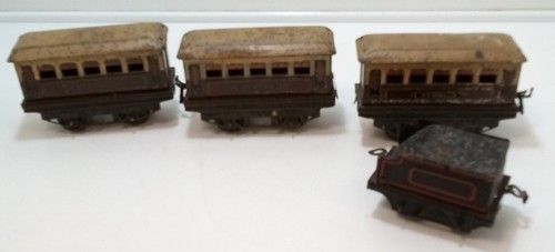 Tinplate toy train carriages - tinplate,