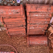 Tuileries de beauvais Red clay Ridge tiles x40