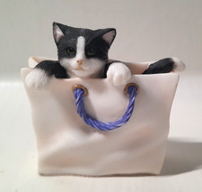 Small LEONARDO Playful Kitten in Handbag Figurine VGC