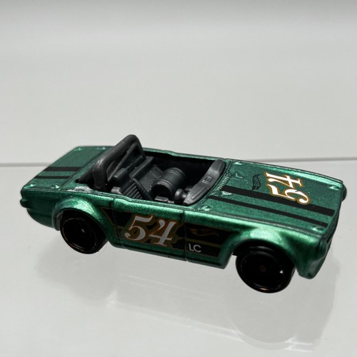 Hot wheels triumph tr6 - triumph,