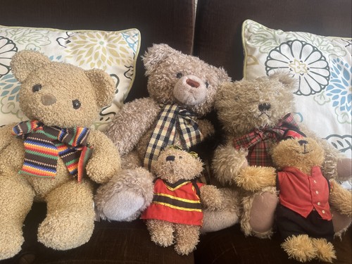 Five vintage teddy bears - five,