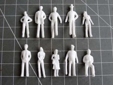 Unpainted figures 00 gauge -