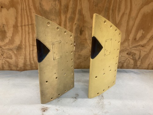 Pair aircraft wing - of,