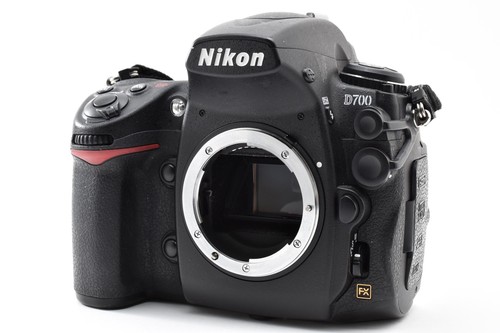 123 shots mint nikon - 19,123,