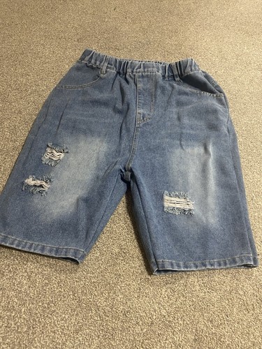 Ripped short jeans - ripped,