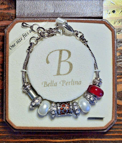 Cute red belle perlina bead - red,