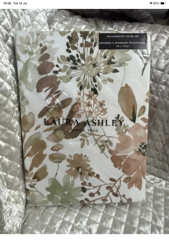 Laura ashley lewcombe - laura,