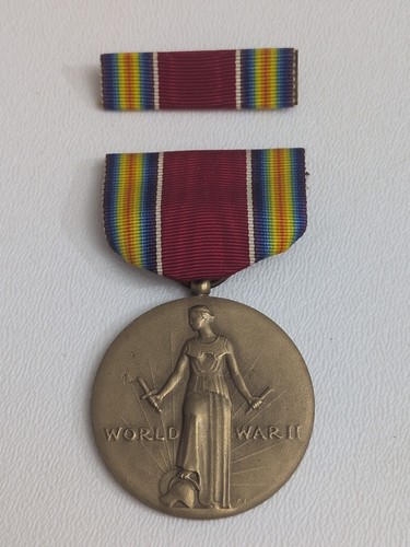 Vtg wwii victory medal - us,