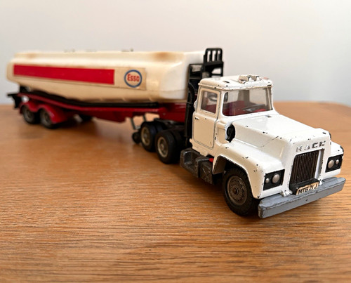 Corgi major mack - corgi, fuel