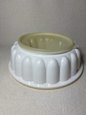 Vintage Tupperware Jel-Ring Jelly Dessert or Rice Mould
