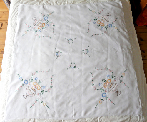 White linen square - floral, &