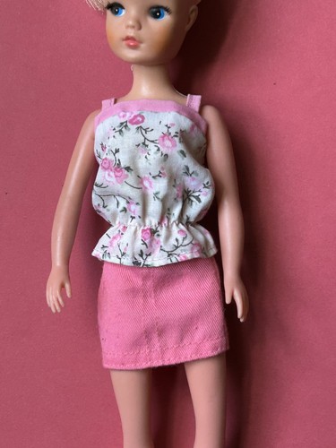 Vintage 1980s sindy doll - 💜,