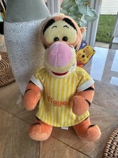 DISNEY TIGGER IN NIGHTIE 10"