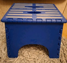 Folding Step Stool 10"