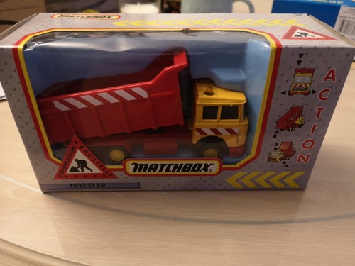 Matchbox kingsize iveco tipper - iveco,