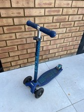 Maxi Micro Scooter Blue Light