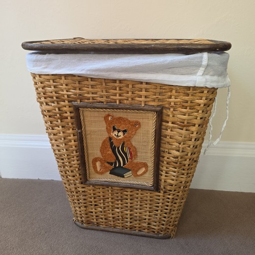 Large wicker lidded laundry - wicker,
