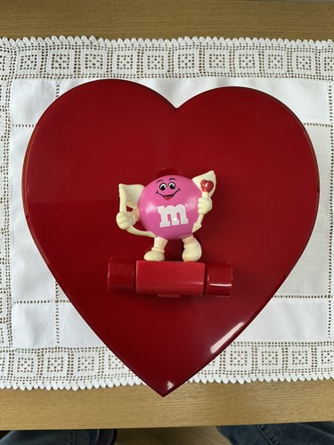 Red heart shaped - m&m's,