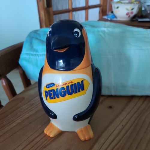 Mcvities pick penguin - up,