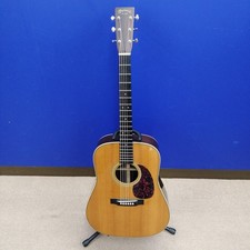 MARTIN HD-28V Acoustic Guitar