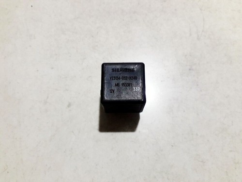 Volvo v40 1997 - relay, module