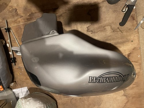 Triumph daytona 955i - daytona, tank