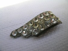 Elegant vintage retro Art Deco style three row silver tone diamante dress clip